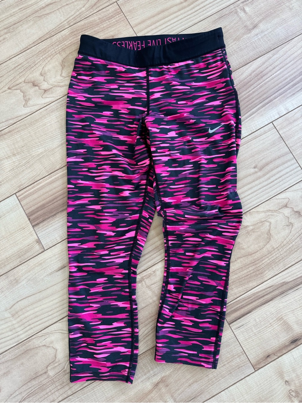 Nike Pink Camo Athletic Capri Leggings